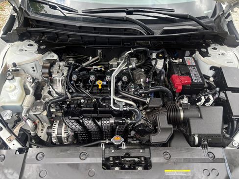 Used 2025 Nissan Altima 2.5 SV FWD image 33