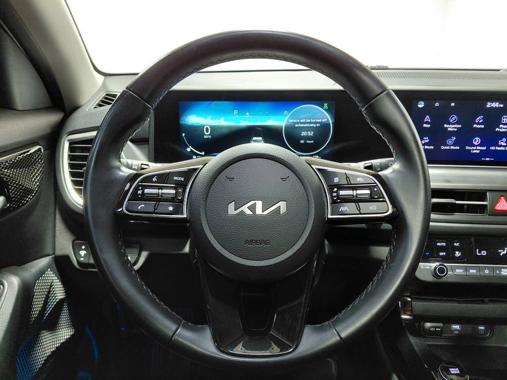 Used 2024 Kia Seltos EX AWD/4WD image 30
