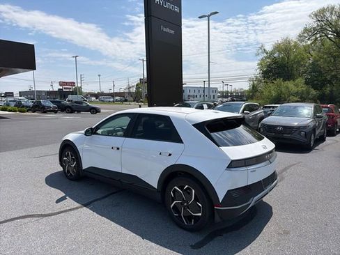 Used 2024 Hyundai Ioniq 5 SEL image 4