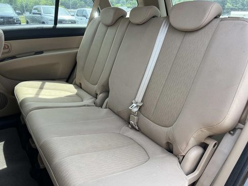 Used 2009 Kia Rondo LX FWD image 18