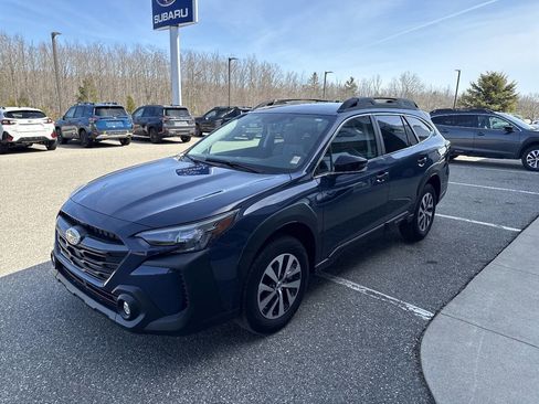 Used 2025 Subaru Outback Premium w/ Popular Package #1A image 6