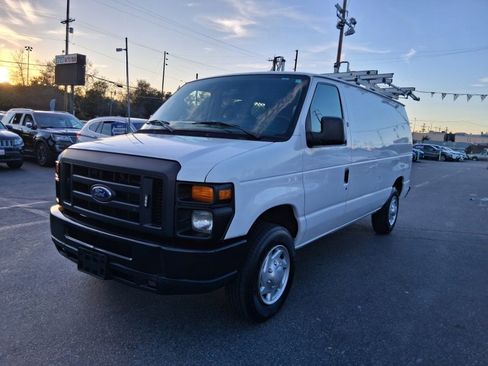Used 2014 Ford E-150 and Econoline 150 w/ Power Group image 3