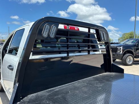 Used 2024 RAM 3500 Tradesman w/ Chrome Appearance Group AWD/4WD image 31