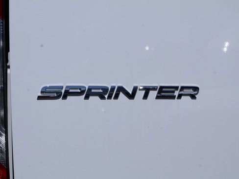 Used 2024 Mercedes-Benz Sprinter 3500 image 9