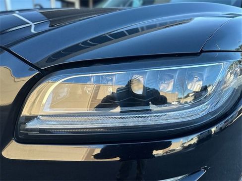 Used 2019 Lincoln Nautilus Reserve w/ Ultimate Package image 9