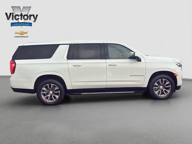 Used 2022 Chevrolet Suburban LT w/ Luxury Package AWD/4WD image 8