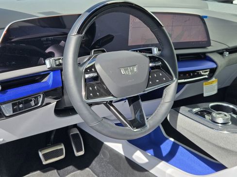 New 2025 Cadillac Optiq Sport 1 image 20