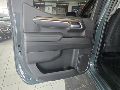 Used 2025 Chevrolet Silverado 1500 LT AWD/4WD image 10