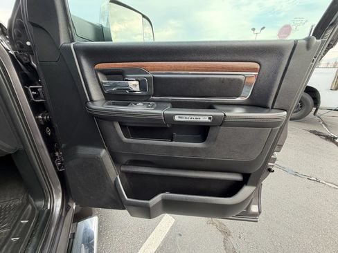 Used 2017 RAM 1500 Laramie AWD/4WD image 15