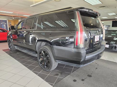 Used 2016 Cadillac Escalade ESV Luxury image 6