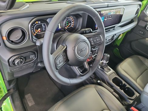 New 2025 Jeep Gladiator Mojave AWD/4WD image 16
