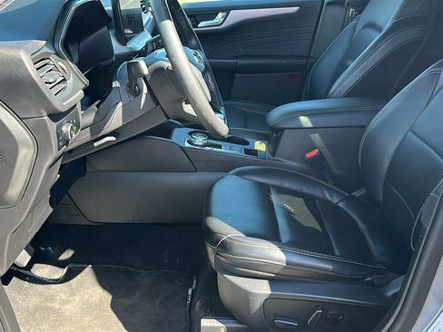 Used 2024 Ford Escape Platinum AWD/4WD image 7