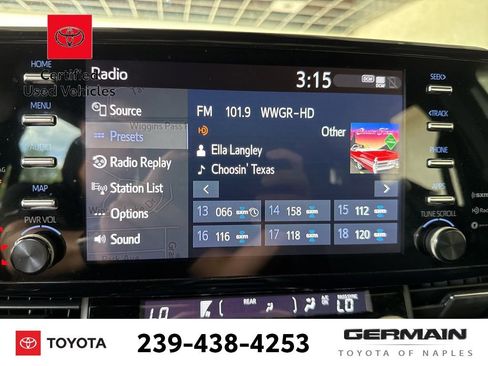 Used 2021 Toyota Sienna XSE FWD image 21