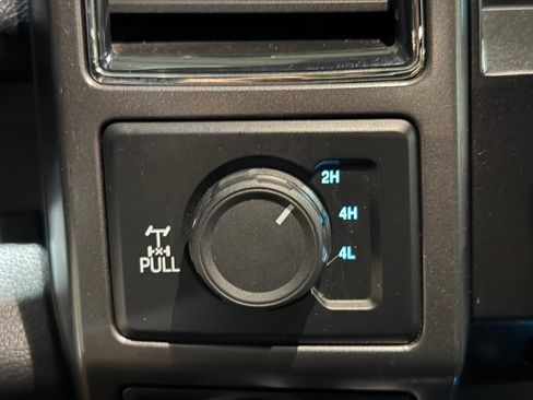 Used 2017 Ford F150 XLT w/ Equipment Group 302A Luxury AWD/4WD image 33