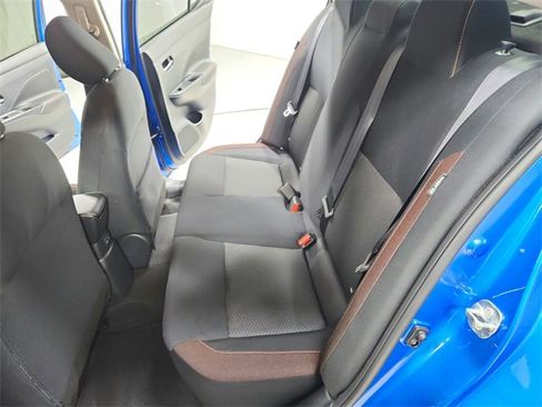 Used 2022 Nissan Versa SR w/ Convenience Package image 32