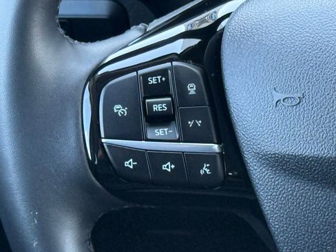 Used 2025 Ford Escape Platinum image 29