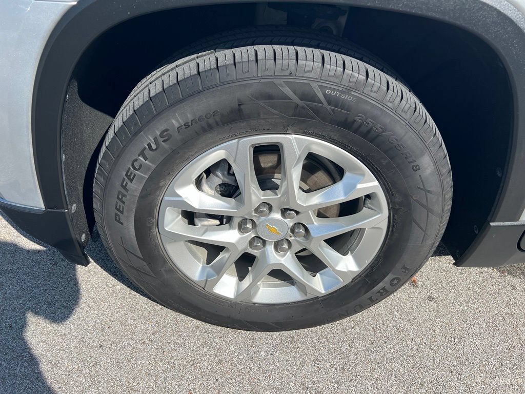 Used 2021 Chevrolet Traverse LT AWD/4WD image 13