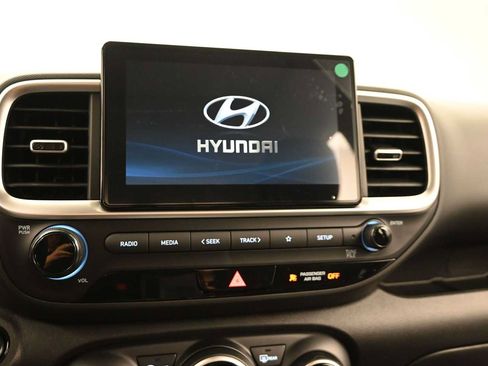 New 2026 Hyundai Venue SEL FWD image 18