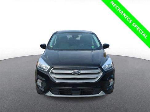 Used 2019 Ford Escape SE image 3