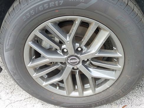 Used 2024 Nissan Rogue S FWD image 18