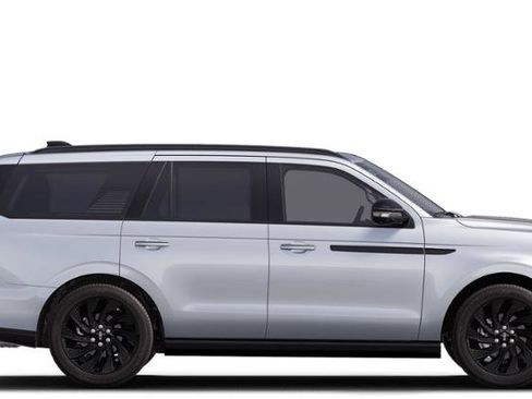 New 2025 Lincoln Navigator Reserve w/ Jet Appearance Package image 28