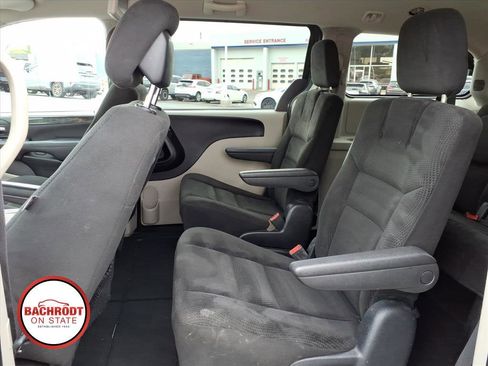Used 2016 Dodge Grand Caravan SXT w/ Rear Park Assist Package FWD image 26