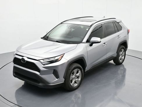 Used 2025 Toyota RAV4 XLE image 26