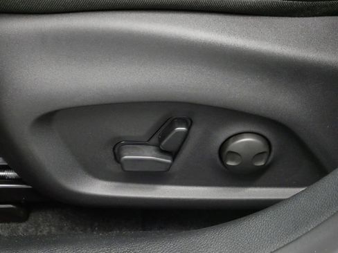 New 2026 Jeep Compass Limited image 19