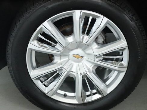 Used 2021 Chevrolet Tahoe High Country w/ Premium Package AWD/4WD image 47
