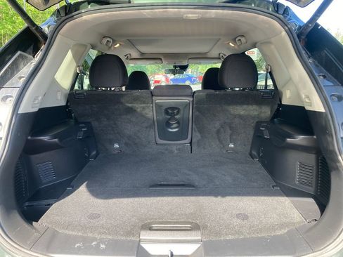 Used 2019 Nissan Rogue SV w/ Sun & Sound Touring Package AWD/4WD image 27