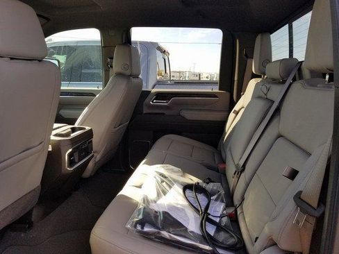 New 2026 GMC Sierra 2500 SLT w/ SLT Premium Package image 10