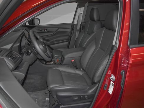 Used 2025 Subaru Ascent Bronze Edition image 18