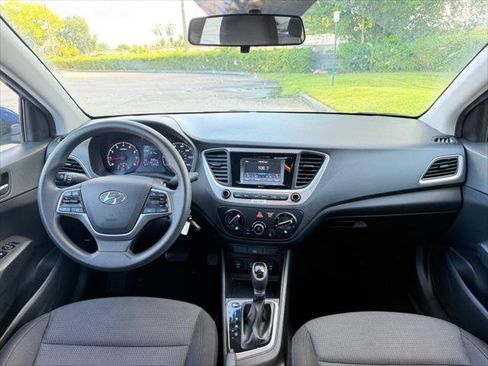 Used 2022 Hyundai Accent SE FWD image 15