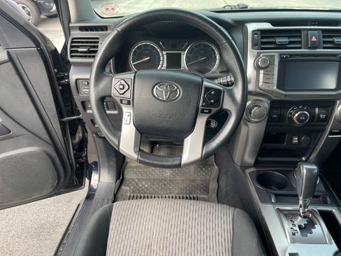 Used 2019 Toyota 4Runner SR5 AWD/4WD image 17