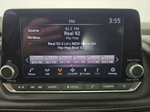 Used 2025 Nissan Rogue SV FWD image 27