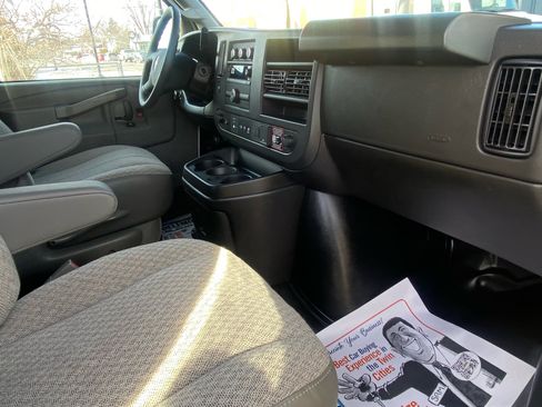 Used 2025 Chevrolet Express 2500 Extended w/ Communications Package image 19