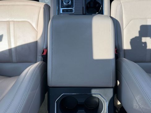 Used 2024 Ford Expedition Limited AWD/4WD image 35