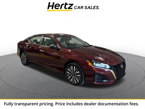 Used 2025 Nissan Altima 2.5 SV FWD image 1