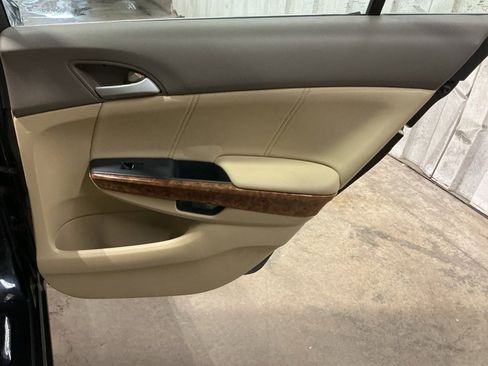 Used 2010 Honda Accord EX-L image 21