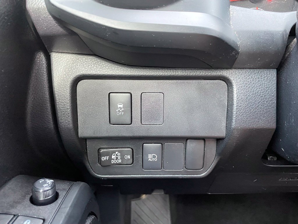 Used 2022 Toyota Tacoma SR w/ SR Convenience Package RWD image 14