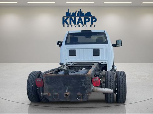 Used 2024 RAM 5500 Tradesman w/ Chrome Appearance Group RWD image 4