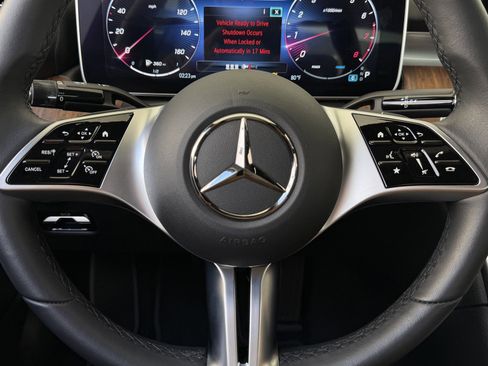 Used 2024 Mercedes-Benz C 300 Sedan image 7