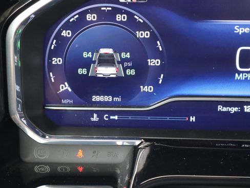 Certified 2025 Chevrolet Silverado 2500 High Country w/ Technology Package image 27