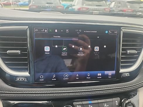 Used 2022 Chrysler Pacifica Touring-L w/ Uconnect Theater Family Group FWD image 25