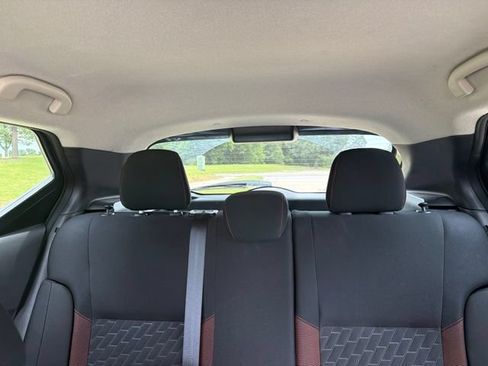 Used 2021 Nissan Kicks SR FWD image 15