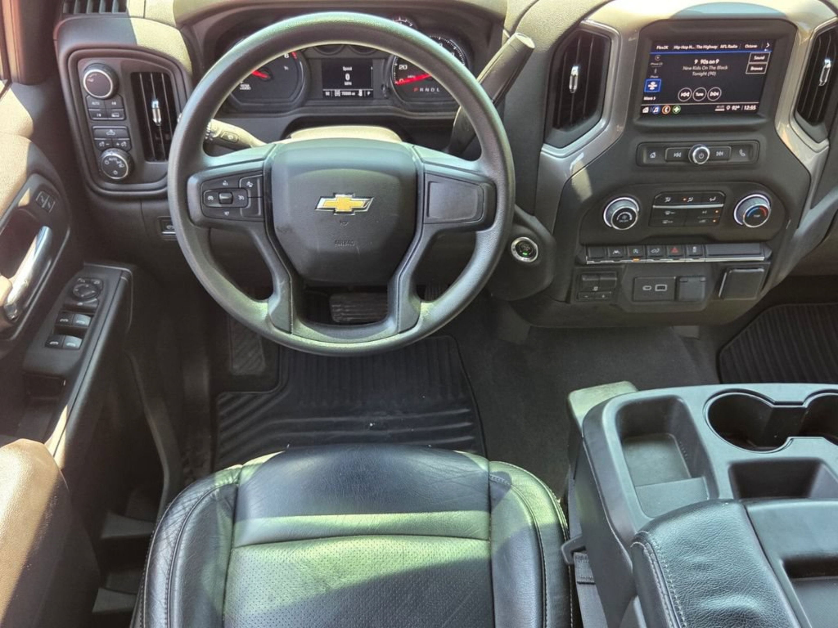 Used 2023 Chevrolet Silverado 1500 Custom AWD/4WD image 11