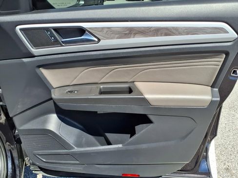 Used 2022 Volkswagen Atlas Cross Sport SE image 14