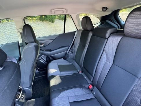 Used 2025 Subaru Outback Premium AWD/4WD image 3