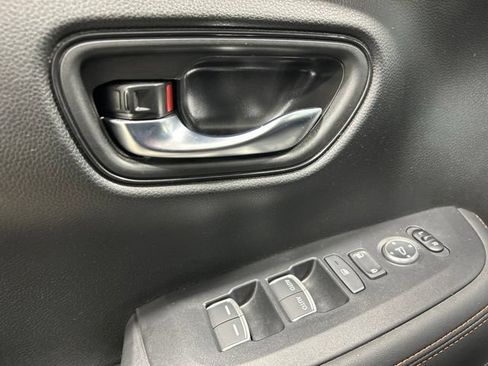 Certified 2025 Honda HR-V Sport image 24
