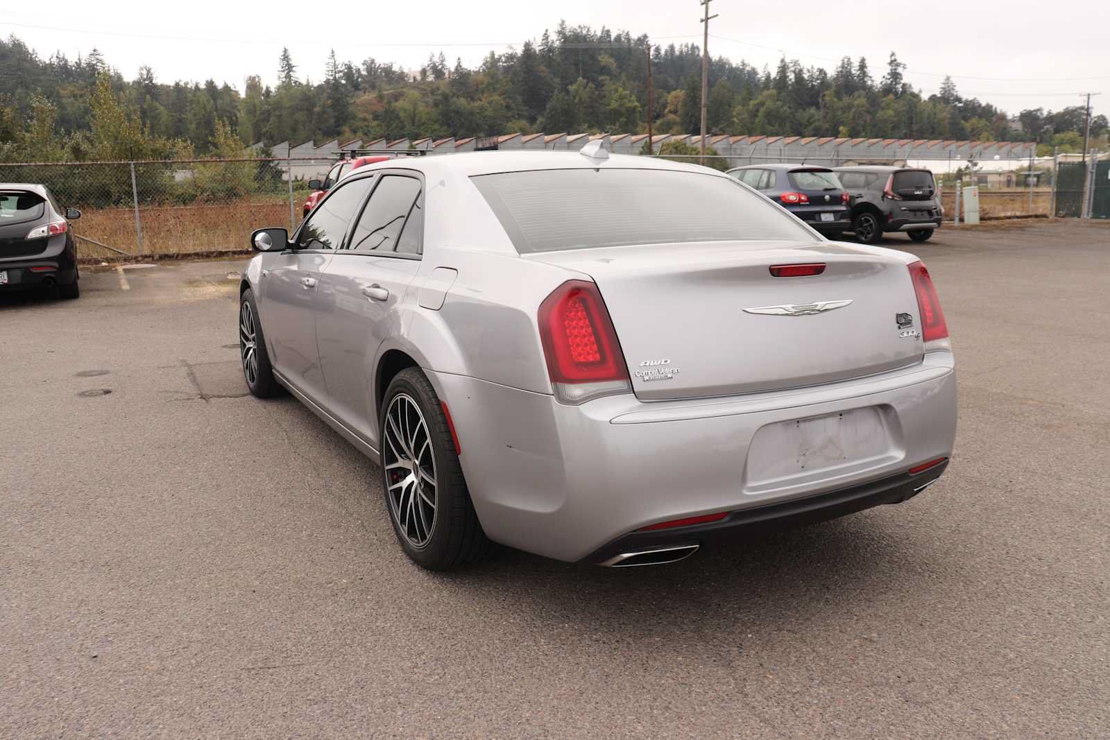 Used 2018 Chrysler 300 S AWD/4WD image 7